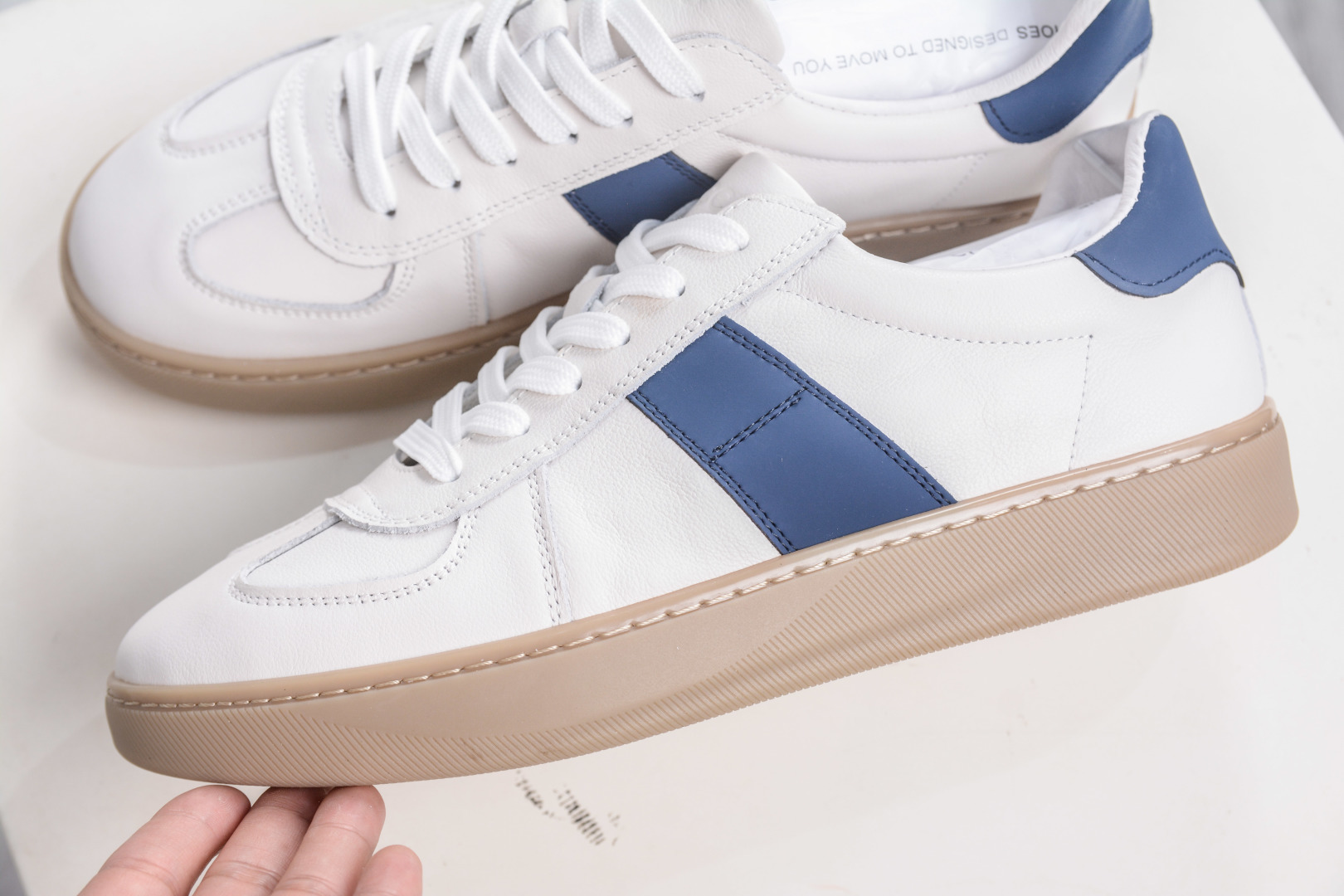 ECCO爱步休闲鞋秋 25年新款时尚德训鞋 经典百搭板鞋 632521-010-High Quatity Cheap Brand wholesale wholesaler seller Clothes Bags handbags Sneakers Top Fashion Clothing Shoes from China Factory Chinese suppliers best Quality Beautiful Price ECCO爱步休闲鞋秋 25年新款时尚德训鞋 经典百搭板鞋 632521-010