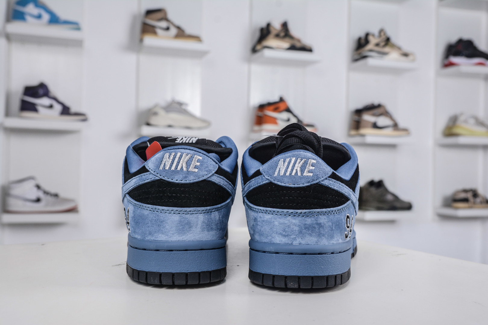 AY版纯原 Supreme x Nk Dunk SB Dunk Low 联名美国限定黑蓝 HQ8487-400-High Quatity Cheap Brand wholesale wholesaler seller Clothes Bags handbags Sneakers Top Fashion Clothing Shoes from China Factory Chinese suppliers best Quality Beautiful Price AY版纯原 Supreme x Nk Dunk SB Dunk Low 联名美国限定黑蓝 HQ8487-400