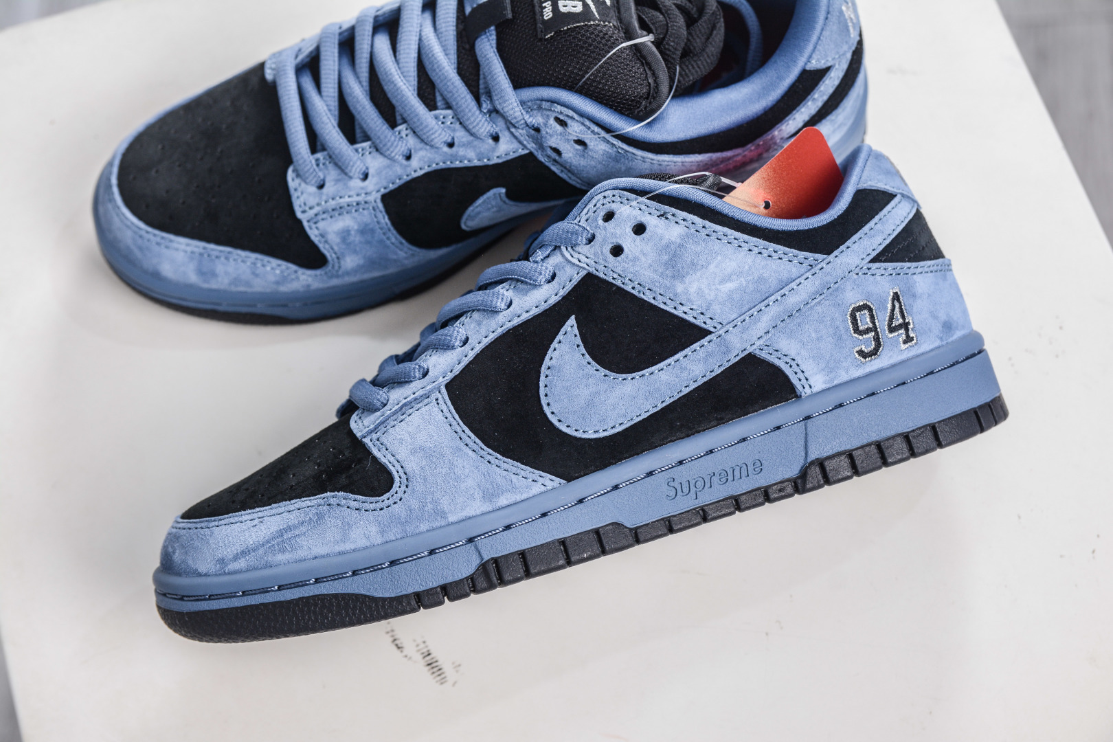 AY版纯原 Supreme x Nk Dunk SB Dunk Low 联名美国限定黑蓝 HQ8487-400-High Quatity Cheap Brand wholesale wholesaler seller Clothes Bags handbags Sneakers Top Fashion Clothing Shoes from China Factory Chinese suppliers best Quality Beautiful Price AY版纯原 Supreme x Nk Dunk SB Dunk Low 联名美国限定黑蓝 HQ8487-400