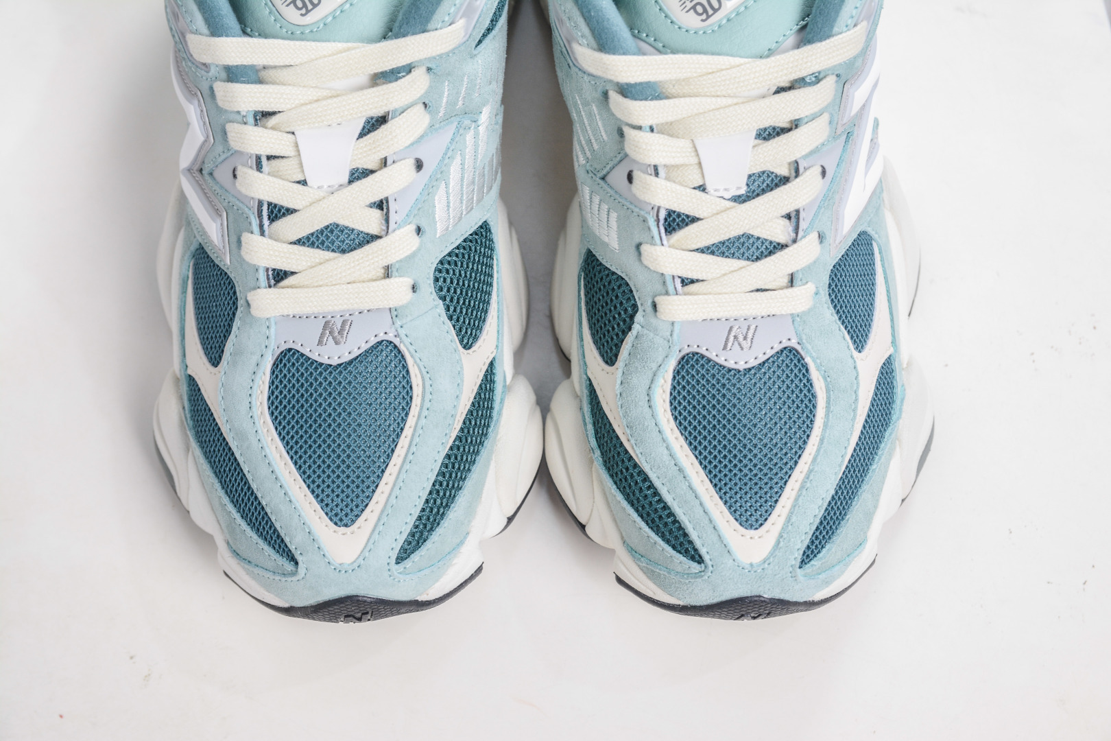 AY版纯原 New Balance NB9060系列 新百伦绒面革网布经典百搭防滑耐磨透气低帮生活休闲鞋 U9060FG-High Quatity Cheap Brand wholesale wholesaler seller Clothes Bags handbags Sneakers Top Fashion Clothing Shoes from China Factory Chinese suppliers best Quality Beautiful Price AY版纯原 New Balance NB9060系列 新百伦绒面革网布经典百搭防滑耐磨透气低帮生活休闲鞋 U9060FG