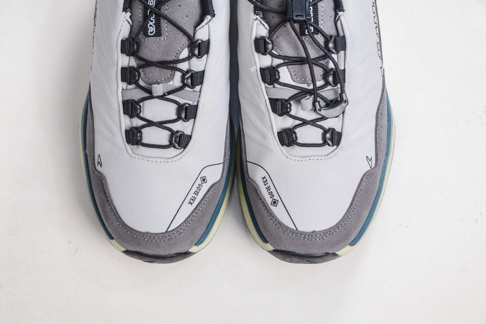 Lowa Men's Explorer II GTX Low Hiking Shoes Waterproof Breathable Durable 9 cmp i1760886350717 2495 0 8