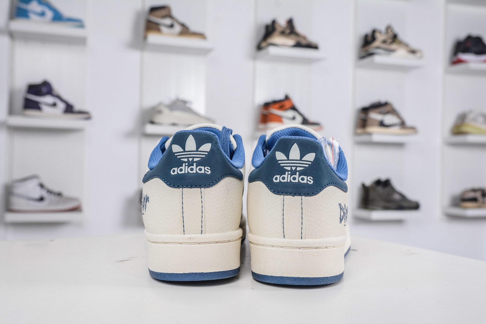 AD Originals Super x DIOR 米白蓝迪奥印花 经典复古贝壳头板鞋 DS5808