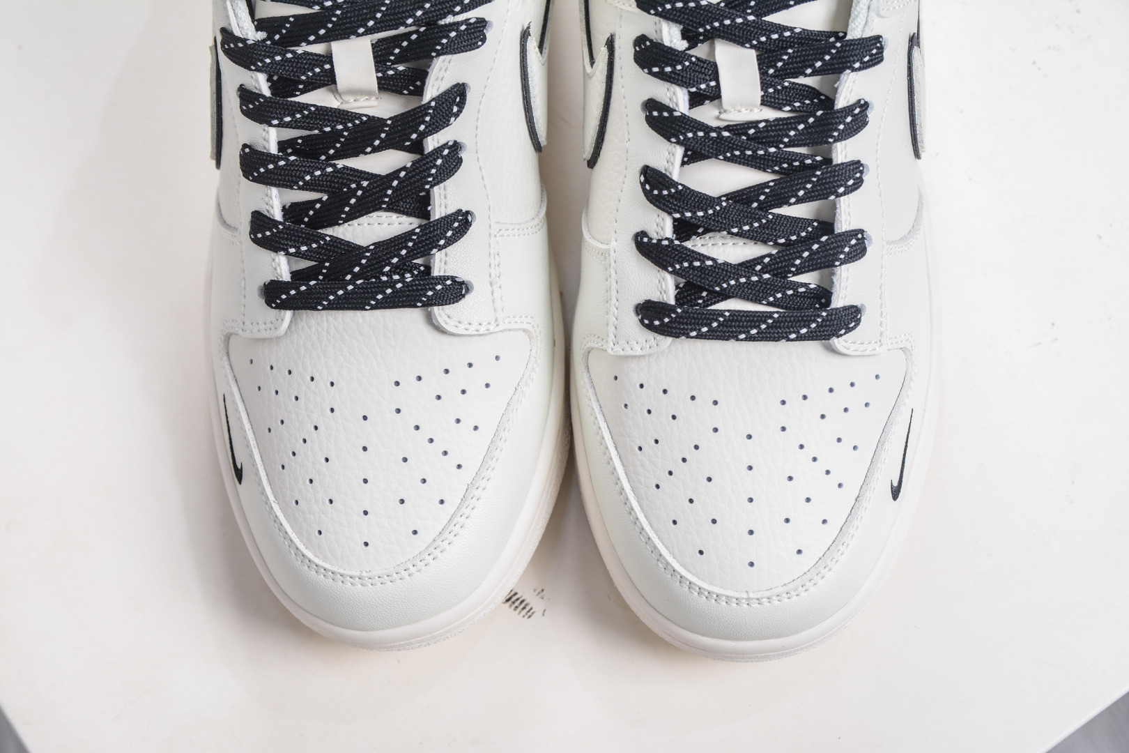 Nike SB Dunk Low x NIKE 耐克联名-米白黑 CS1688-115