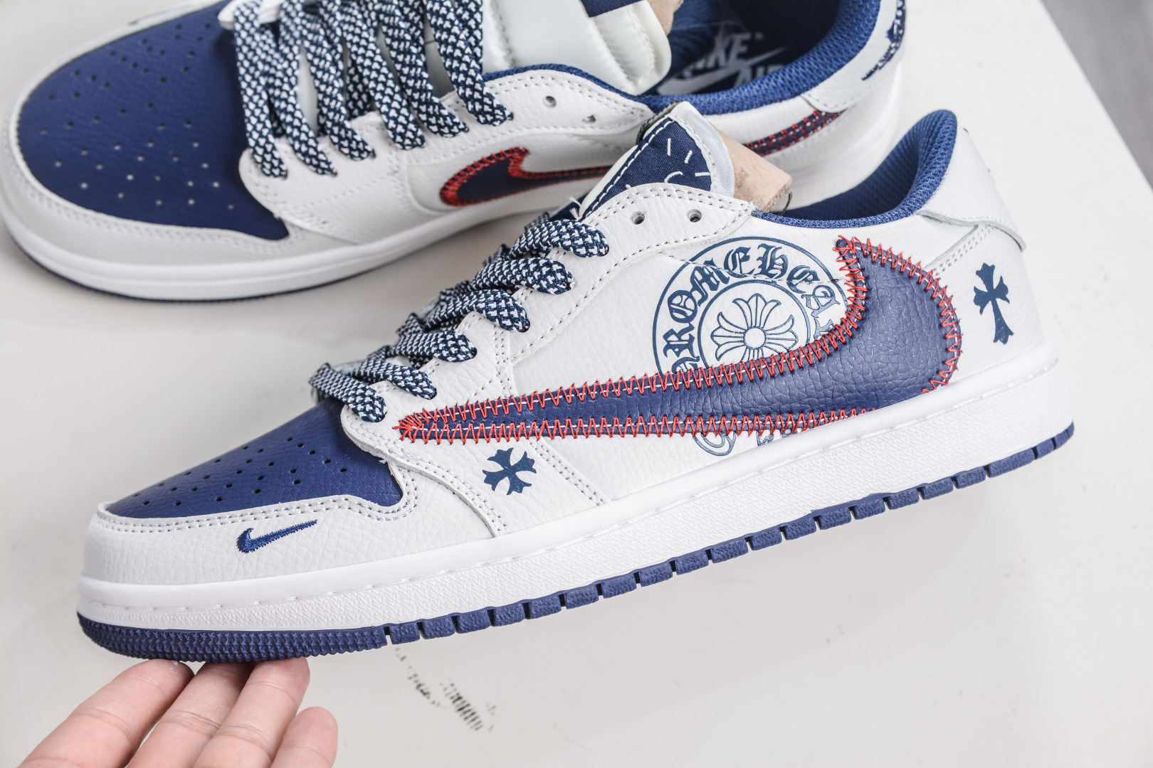 TS x Air Jordan x Chrome Hearts AJ1 Low 倒钩低帮联名克罗心-白黑红缝线勾 DZ5899-030