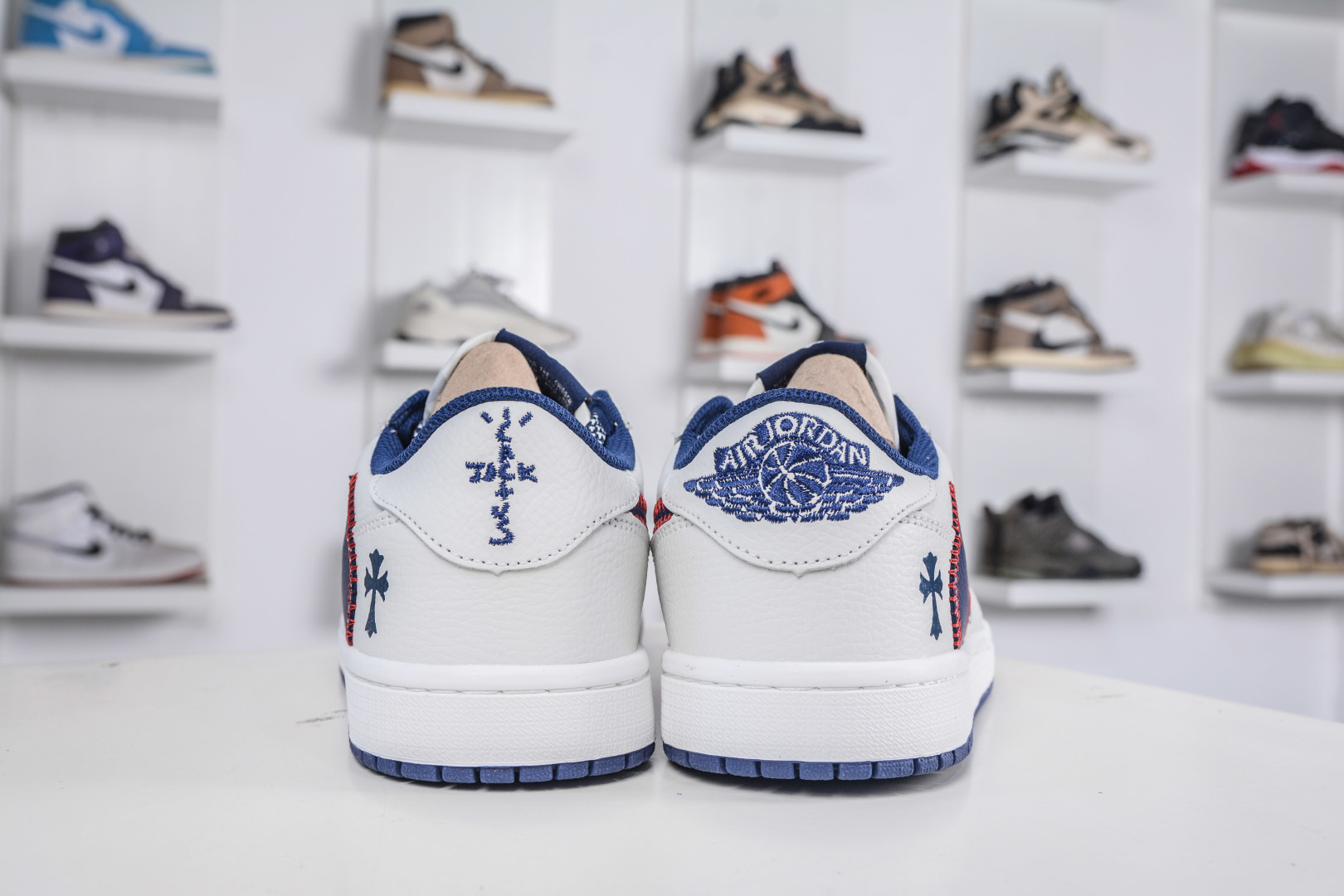 TS x Air Jordan x Chrome Hearts AJ1 Low 倒钩低帮联名克罗心-白黑红缝线勾 DZ5899-030