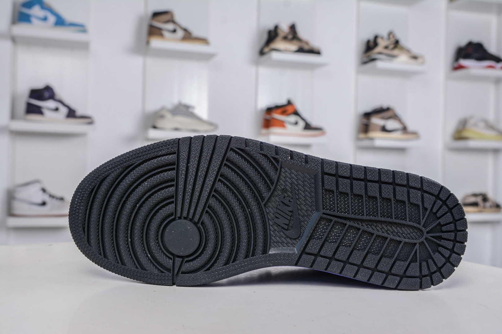 TS x Air Jordan x 科比限定 AJ1 Low 倒钩低帮联名科比-紫黑 LD2028-038