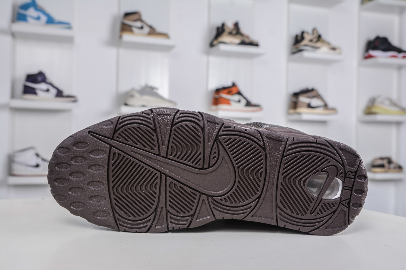 Nike Air More Uptempo Low 棕色 FZ3055-200