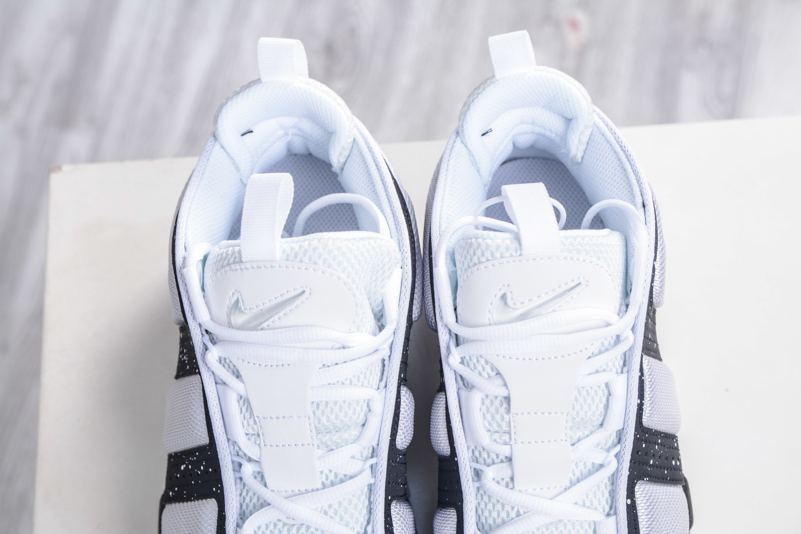 Nike Air More Uptempo Low 白黑 FZ3055-100