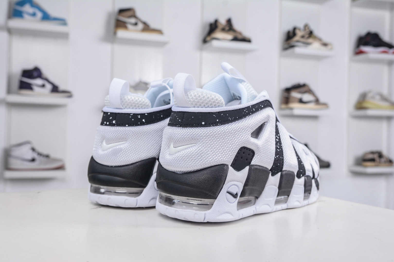 Nike Air More Uptempo Low 白黑 FZ3055-100