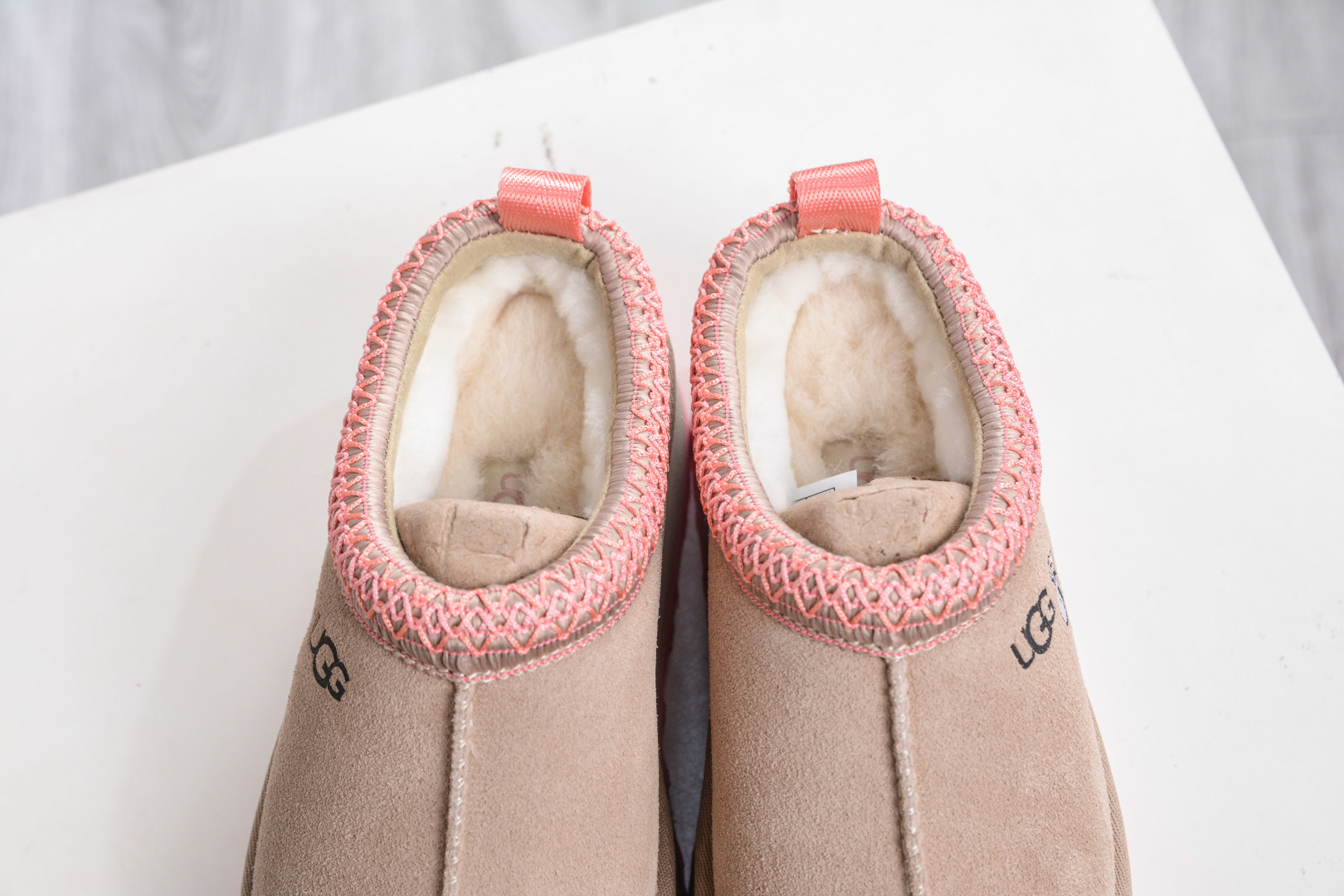 UGG TAZZ 舒适柔软时尚 耐磨增高保暖 民族风一脚蹬保暖雪地靴 1172130