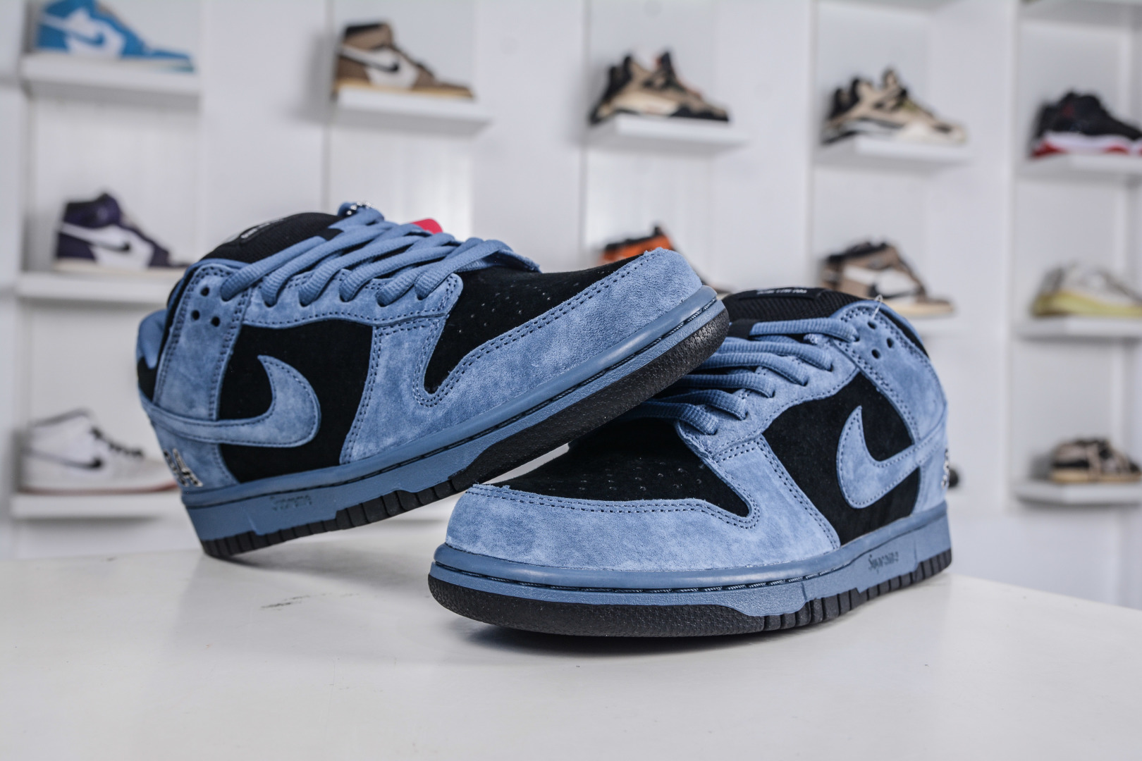 Supreme x Nike SB Dunk Low Black Blue Skateboarding Shoes HQ8487 5 cmp i1760887570844 1218 0 3