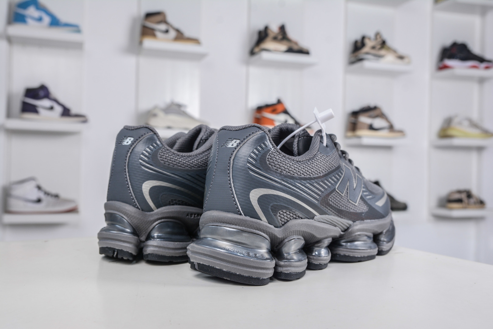 New Balance 2000 Gray Running Shoes - Comfort, Style & Durability 7 cmp i1760887771163 4663 0 5