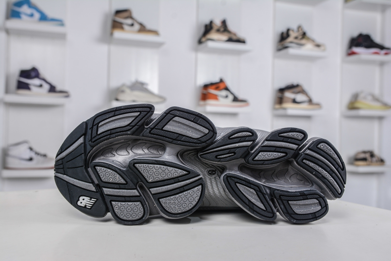 New Balance 2000 Gray Running Shoes - Comfort, Style & Durability 6 cmp i1760887771165 4812 0 4