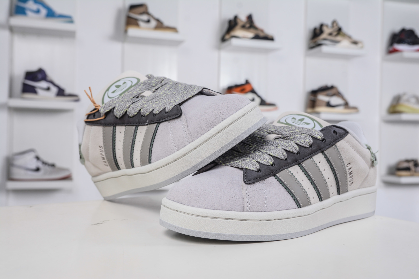 150 Adidas Originals Campus 00s 百搭单品学院系列面包风经典复古低帮百搭休闲运动板鞋 JR0106