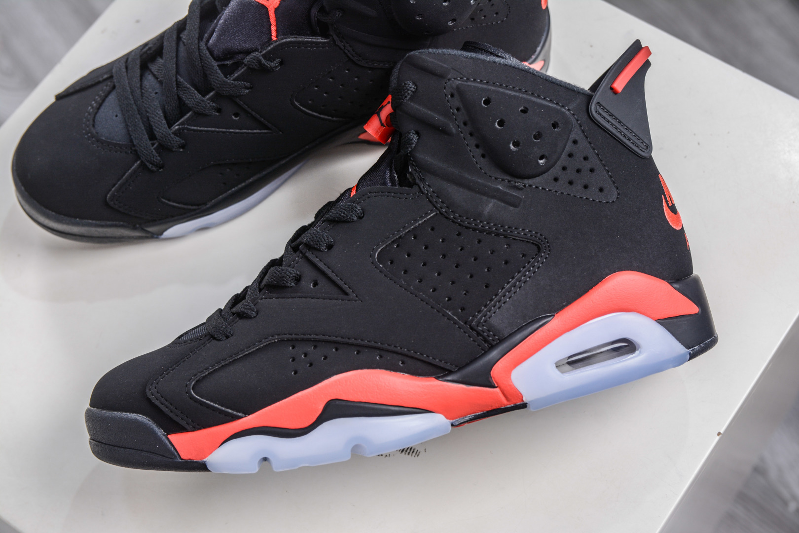 380 Air Jordan AJ6 Retro Infrared” 黑红 乔丹AJ6代中帮复古休闲文化篮球鞋 CT8529-001