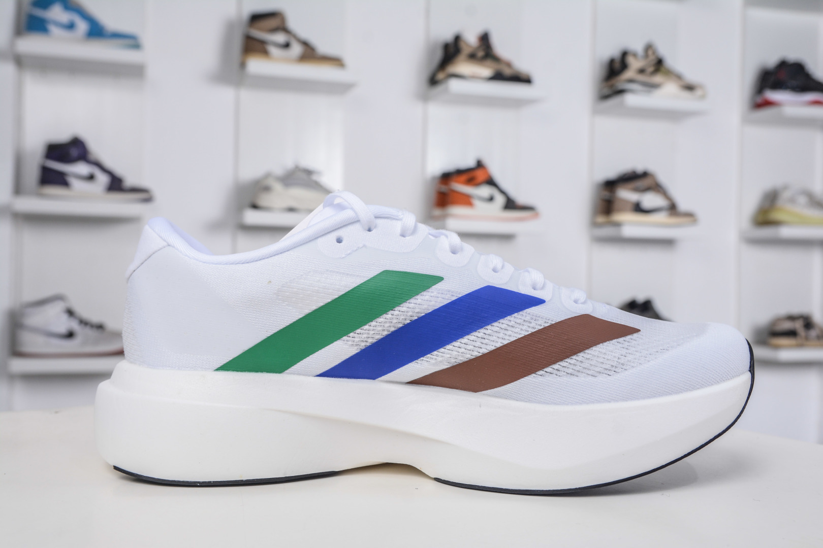 230 AD Adizero EVO SL 马拉松竞速专业跑鞋 CELERMESH针织网面非常轻薄 KI3393