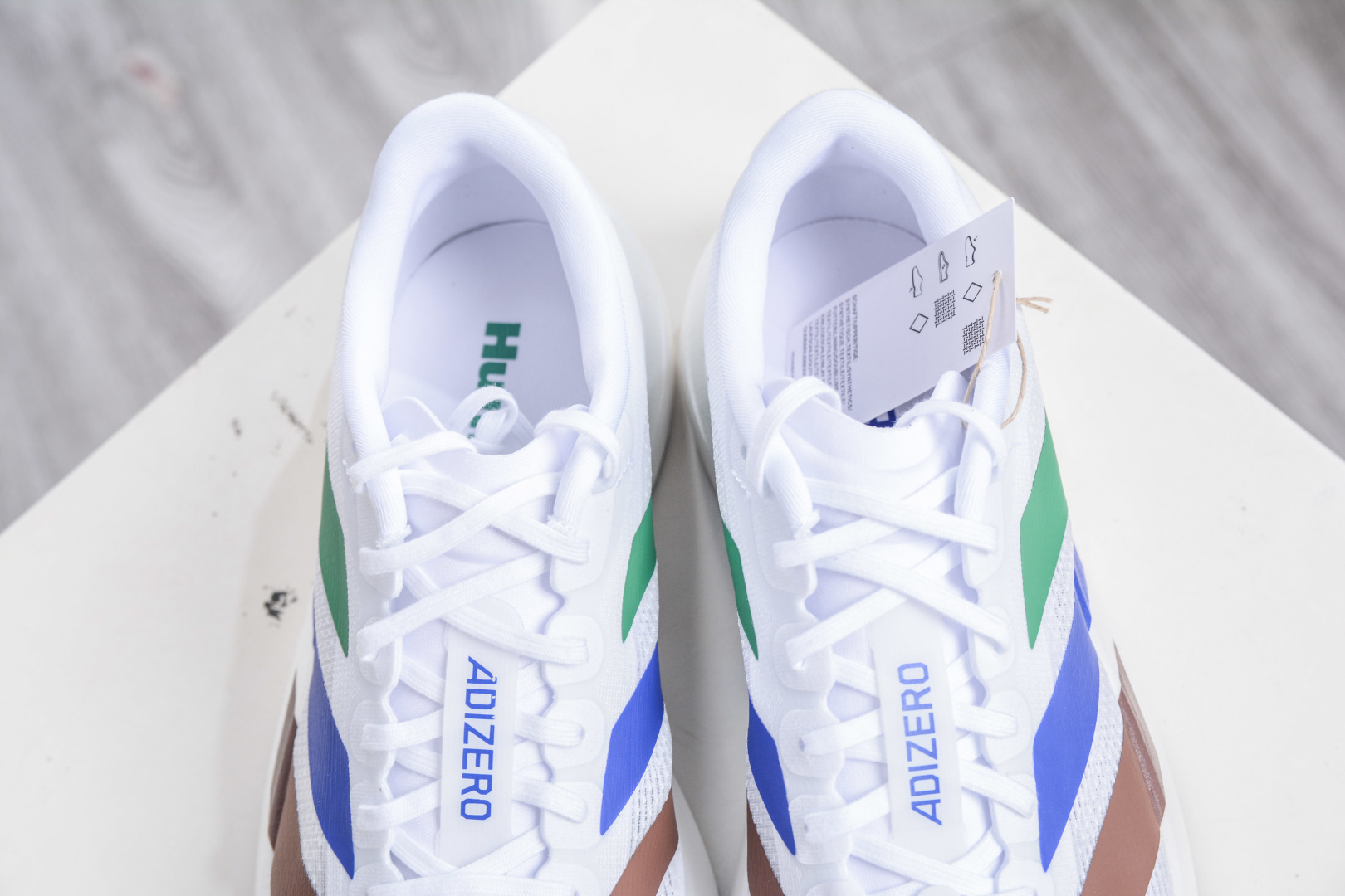 230 AD Adizero EVO SL 马拉松竞速专业跑鞋 CELERMESH针织网面非常轻薄 KI3393