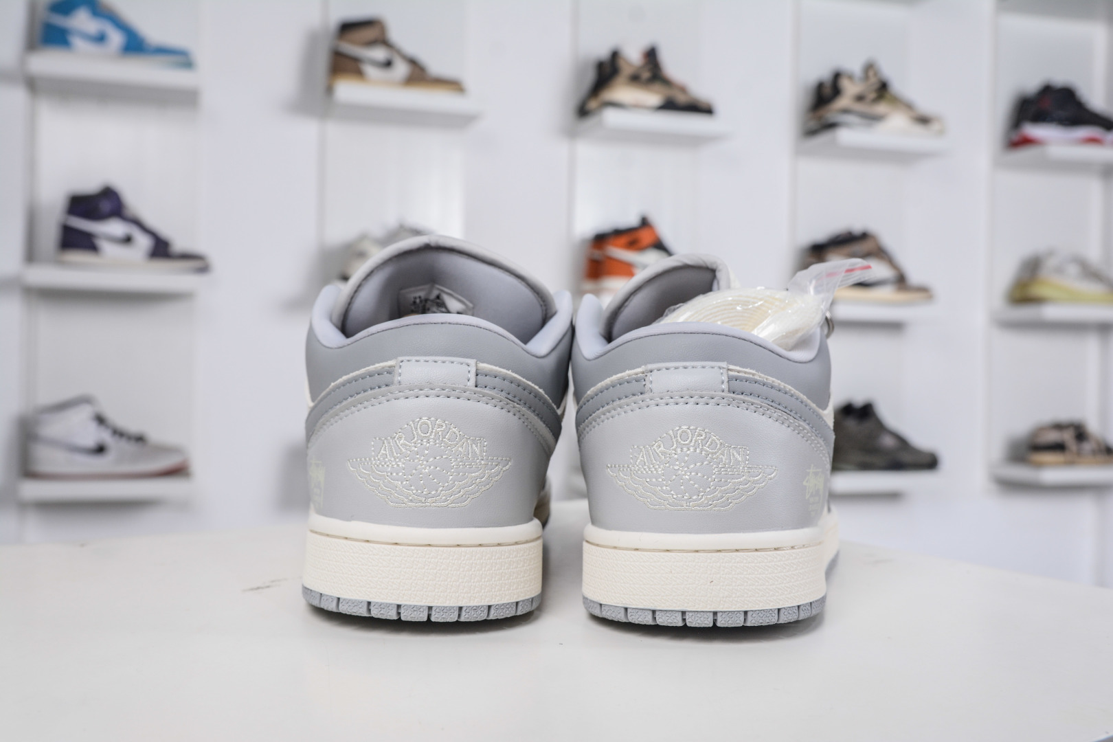 270 Air Jordan 1 Retro Low x Stussy 斯图西联名-灰白 QD1988-006