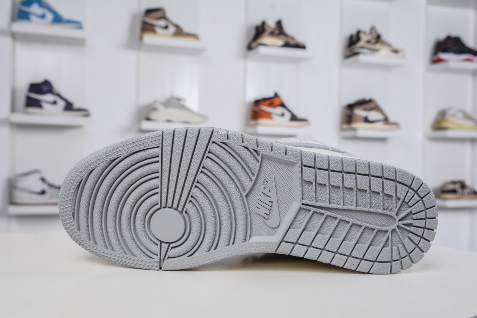 270 Air Jordan 1 Retro Low x Stussy 斯图西联名-灰白 QD1988-006