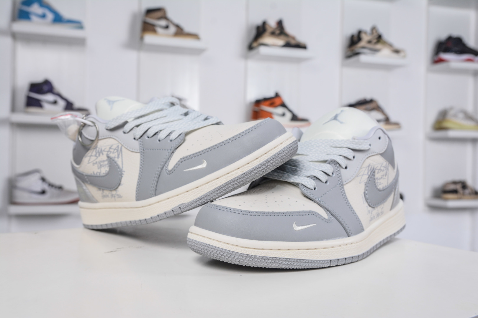 270 Air Jordan 1 Retro Low x Stussy 斯图西联名-灰白 QD1988-006