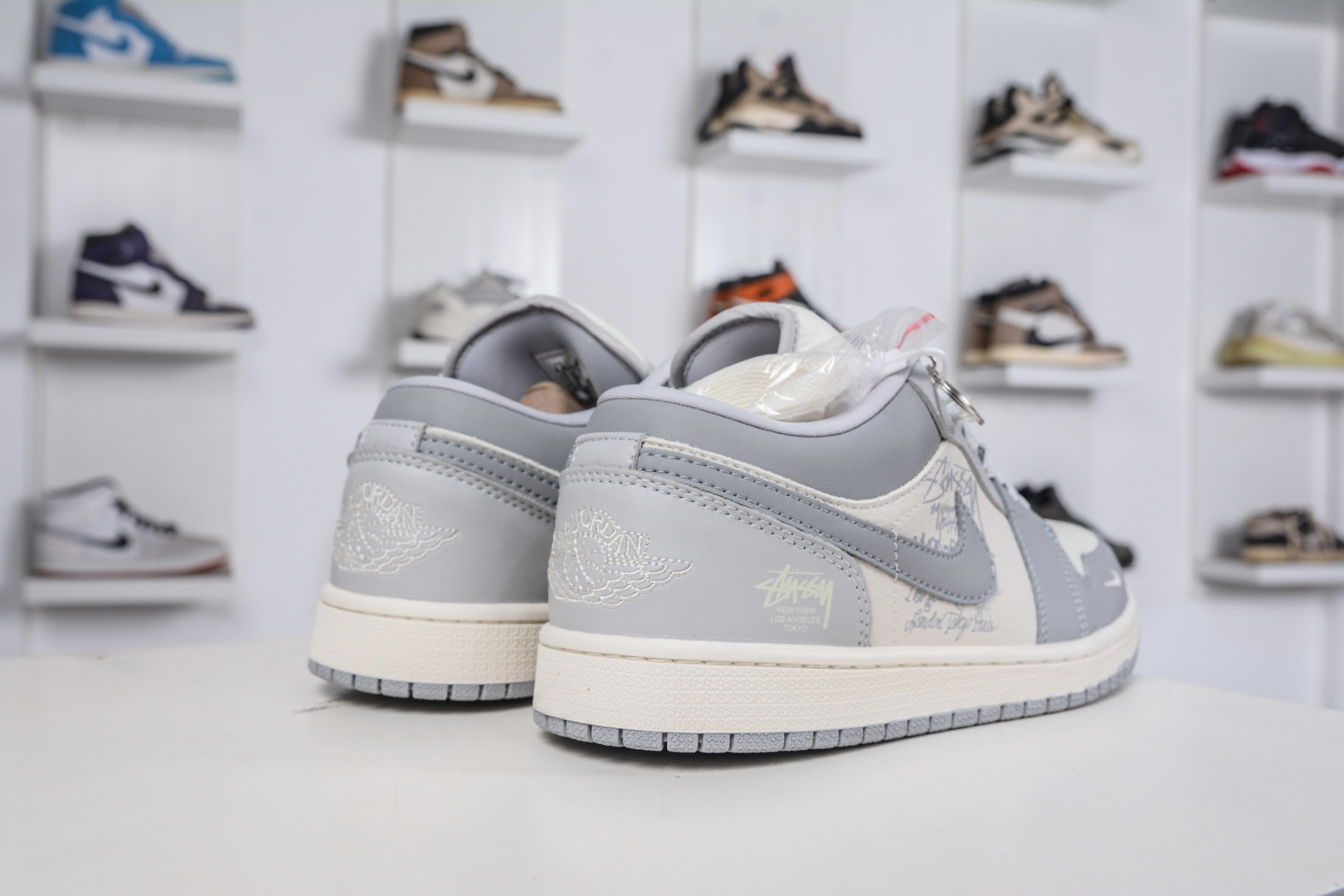 270 Air Jordan 1 Retro Low x Stussy 斯图西联名-灰白 QD1988-006