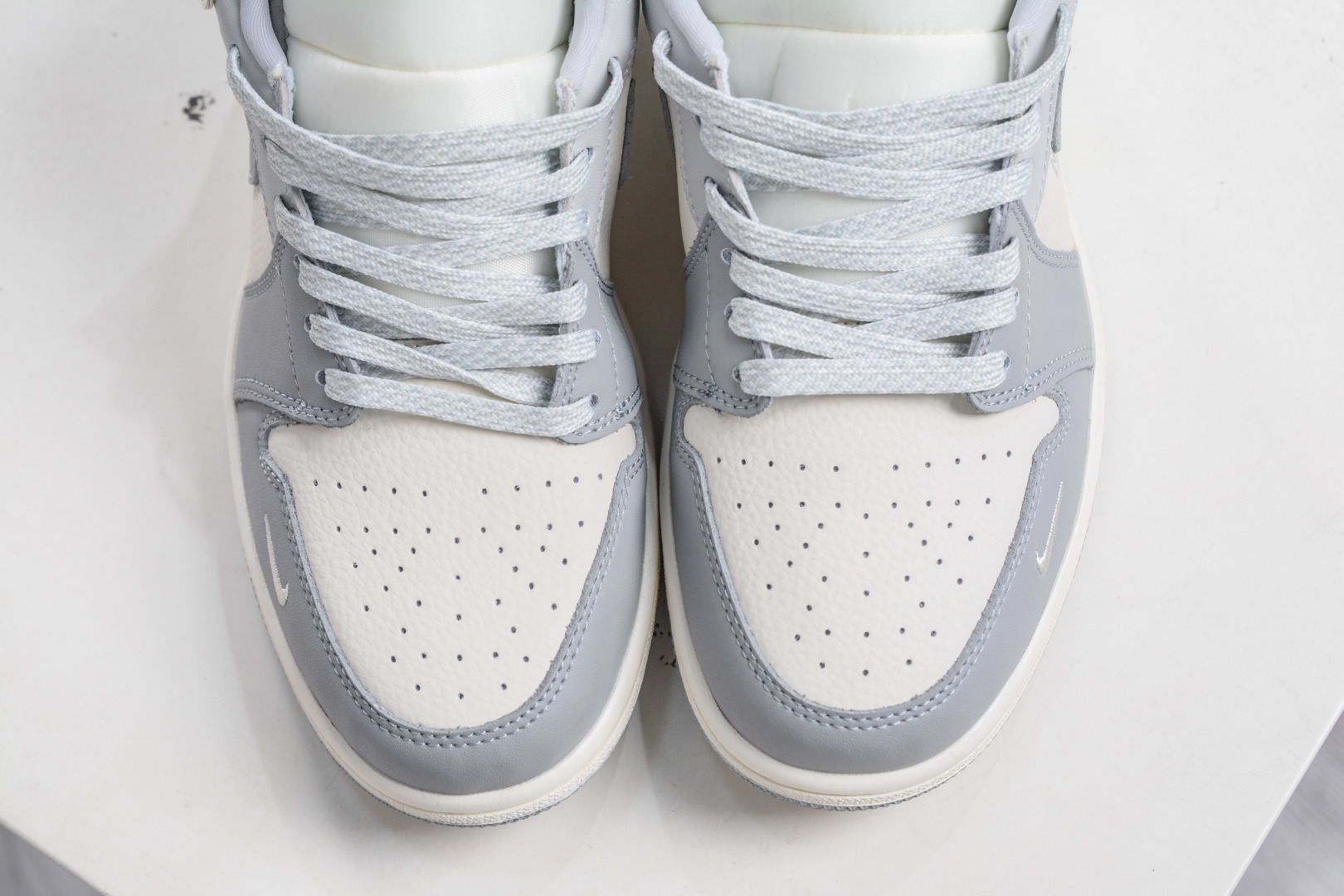 270 Air Jordan 1 Retro Low x Stussy 斯图西联名-灰白 QD1988-006