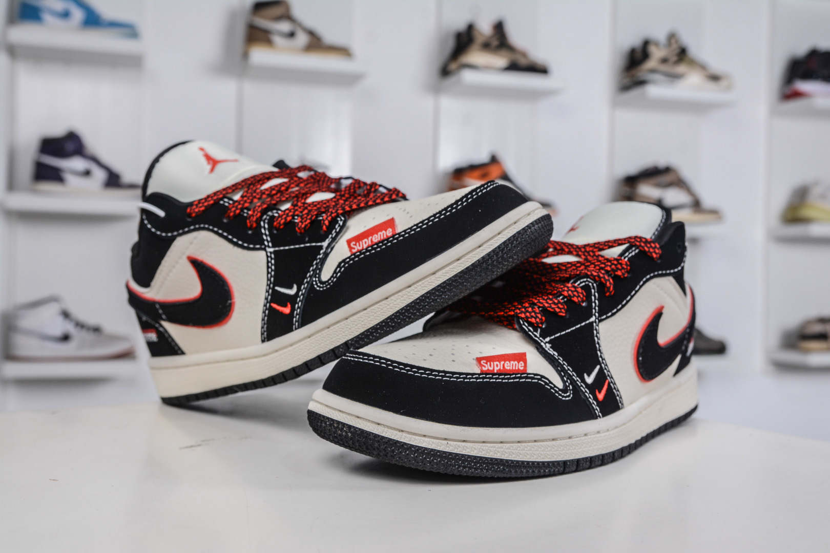 270 Air Jordan 1 Retro Low x Supreme SUP联名-米黑红 QJ2025-002