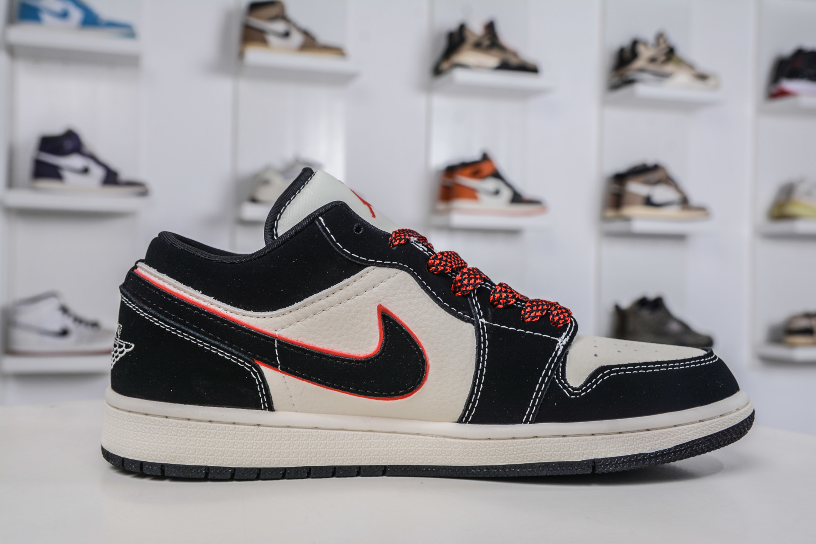 270 Air Jordan 1 Retro Low x Supreme SUP联名-米黑红 QJ2025-002