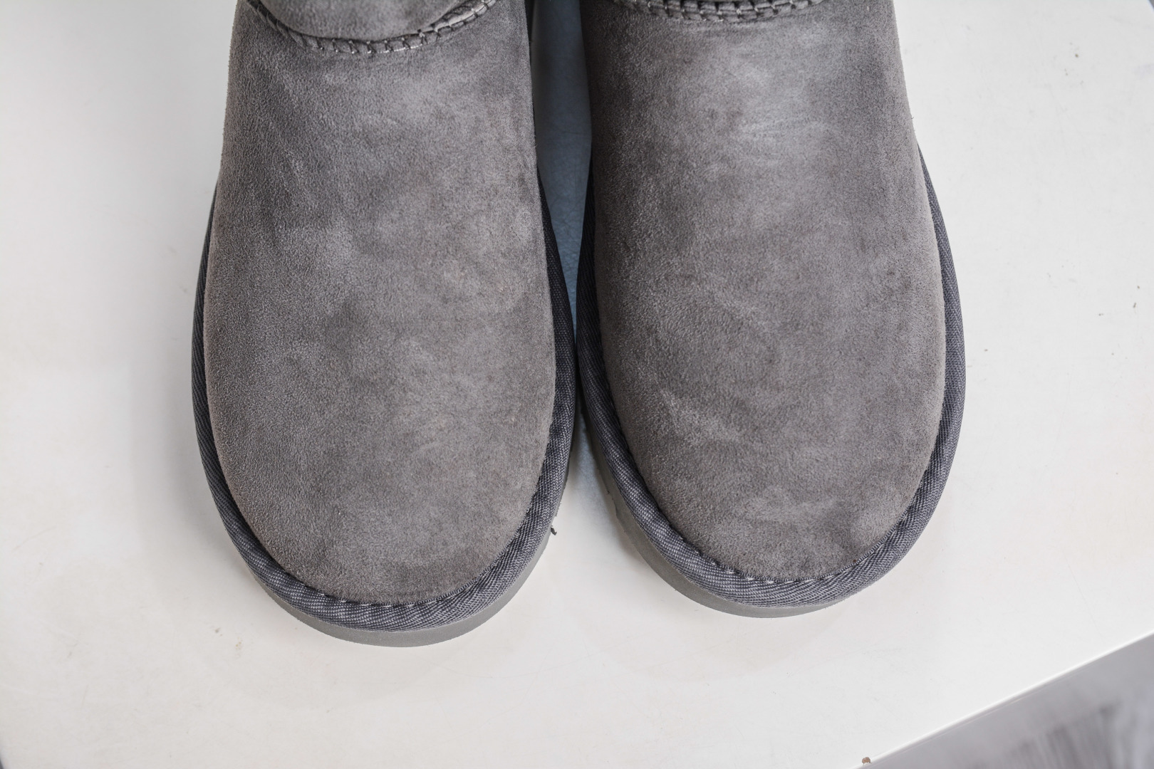 210 UGG CLASSIC MINI II 灰色 中筒薄底保暖雪地靴羊毛一体迷你短靴 1016222-GREY