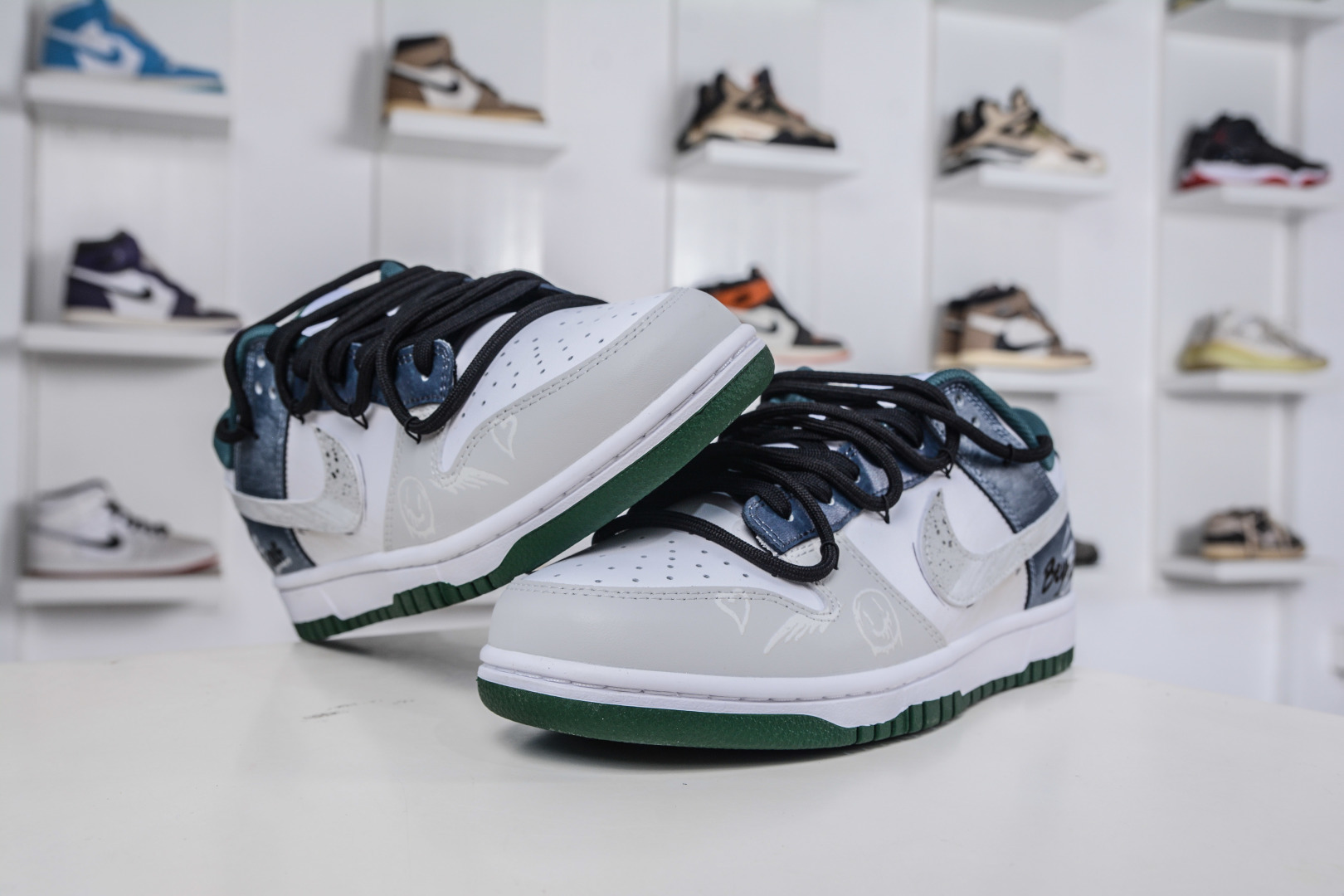 270 Nike Dunk Low 城市风暴 白蓝色 DV0833-111