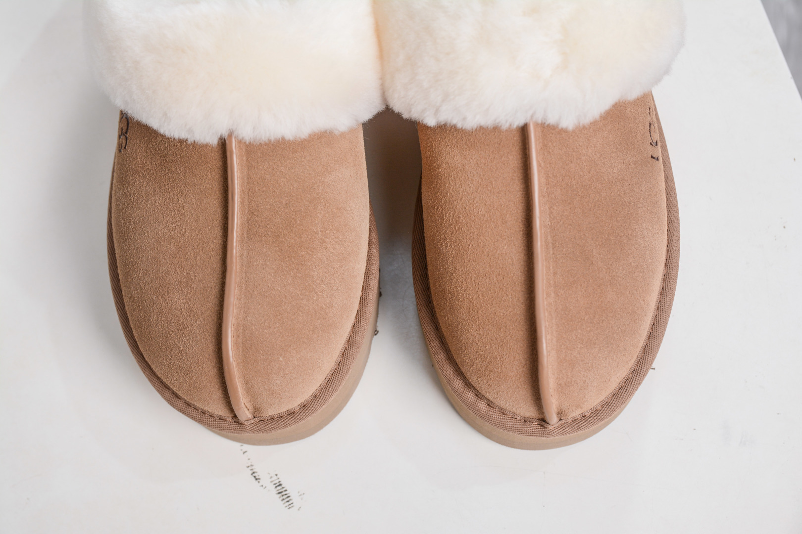 210 UGG 星拖厚底 栗色 秋冬羊皮毛一体雪地靴 1122550-CHE