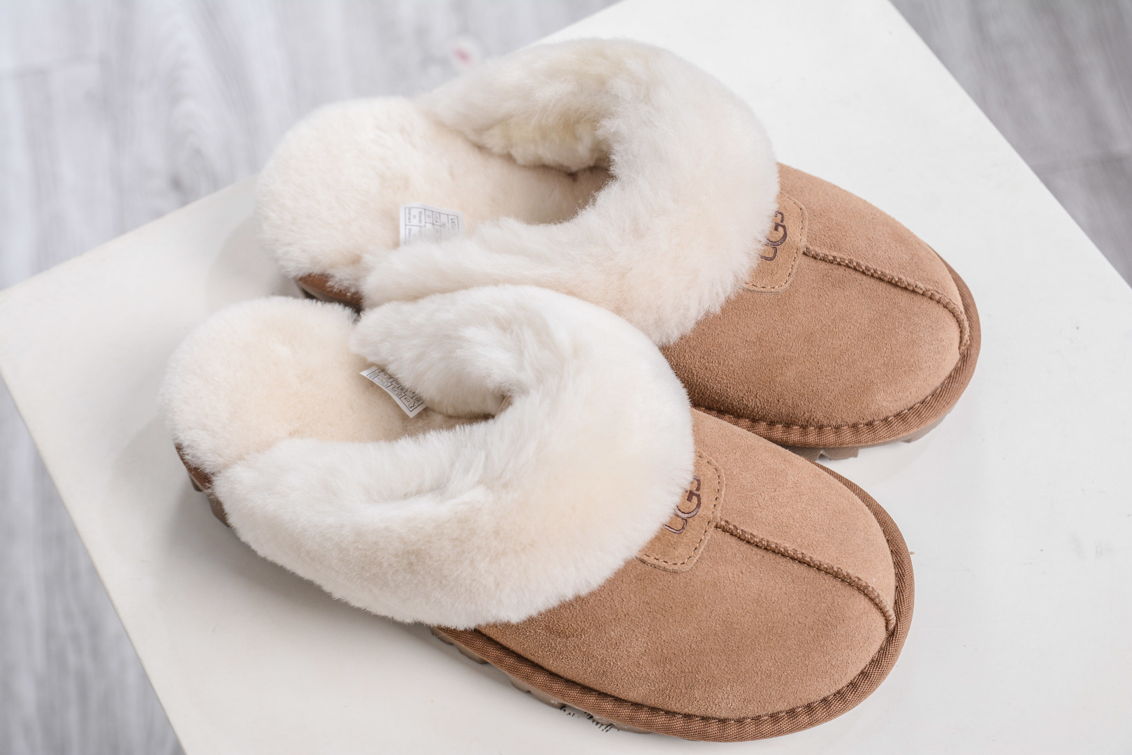 210 价格更正 UGG 星拖鞋薄底 栗色 秋冬羊皮毛一体雪地靴 1015125-CHE