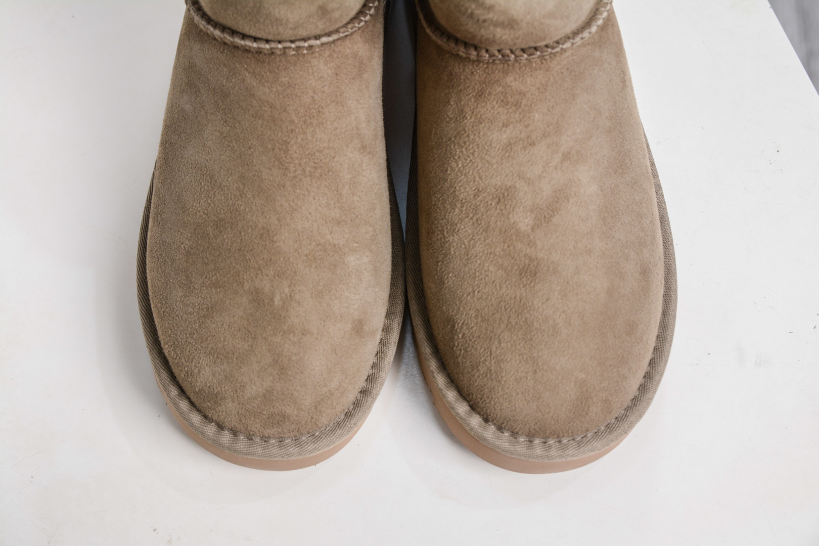 210 UGG CLASSIC MINI II 棕色 中筒薄底保暖雪地靴羊毛一体迷你短靴 1016222-ALP