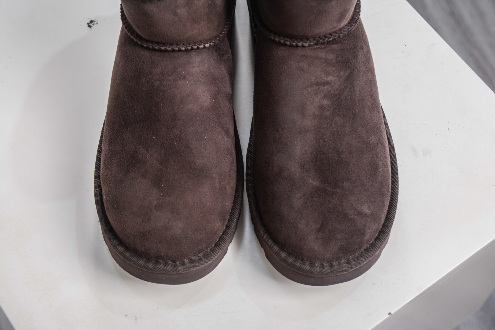 210 UGG CLASSIC MINI II 巧克力色 中筒薄底保暖雪地靴羊毛一体迷你短靴 1016222-CHO