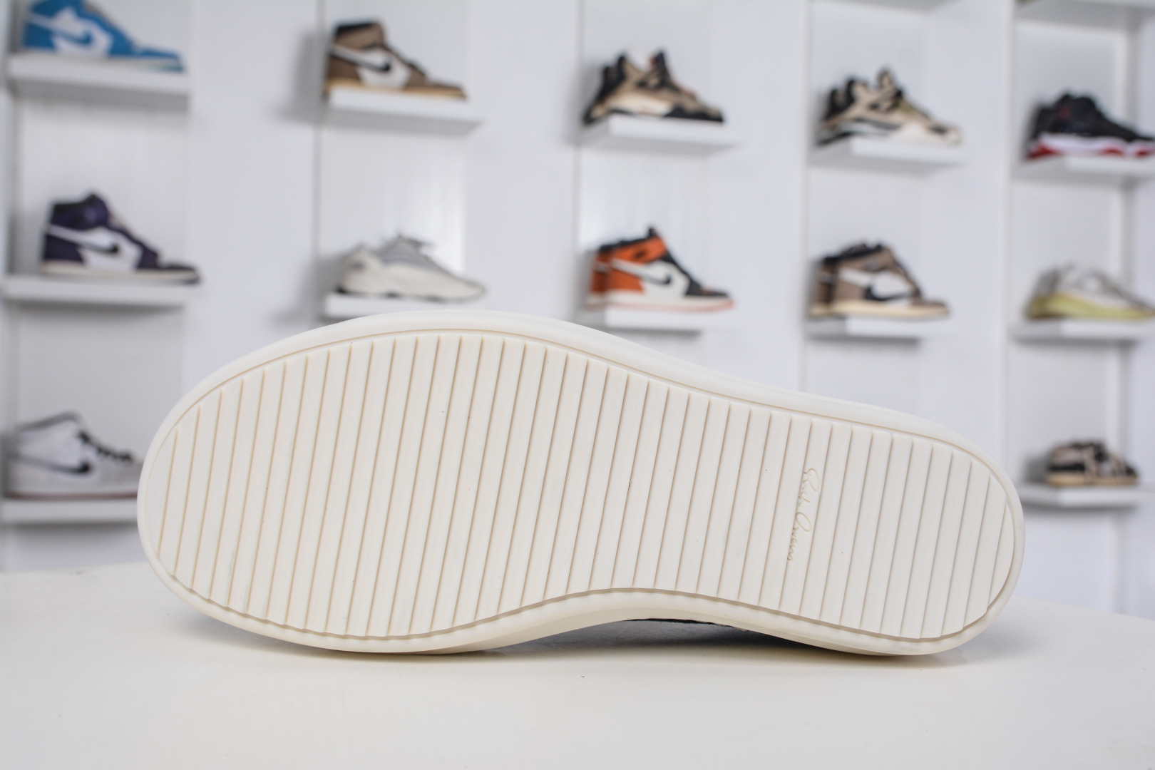 450 M版纯原 全新出货 Rick Owens Edfu 瑞克·欧文斯低帮麂皮面时尚运动板鞋 黑白麂皮