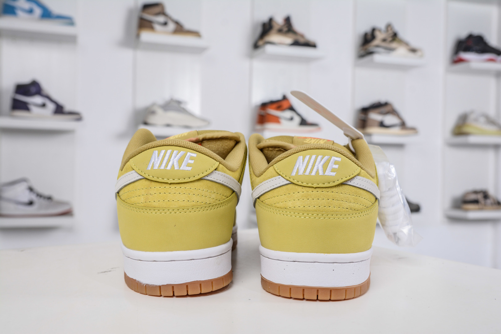 200 Nike Dunk SB LOW PRO 黄白生胶 FJ1674-700