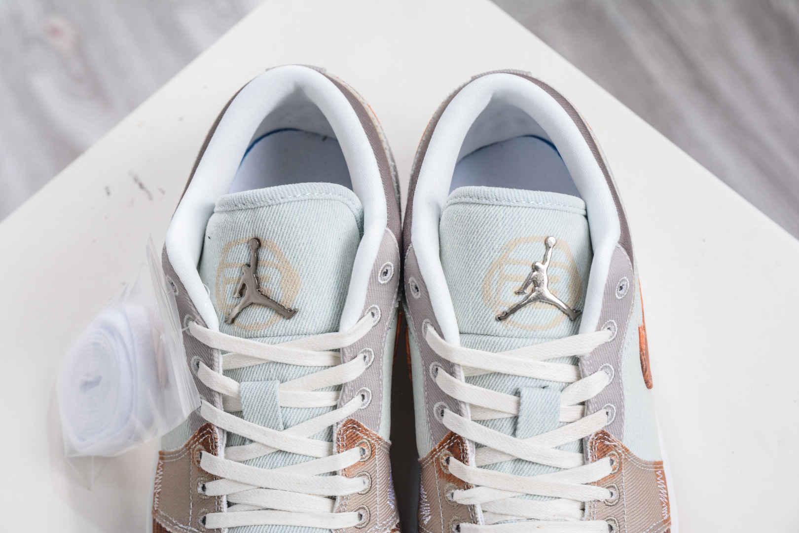 180 Air Jordan 1 Low SE ”Multi-Color Distressed” AJ1 乔1做旧复古喷墨 低帮休闲板鞋 IM6664-991