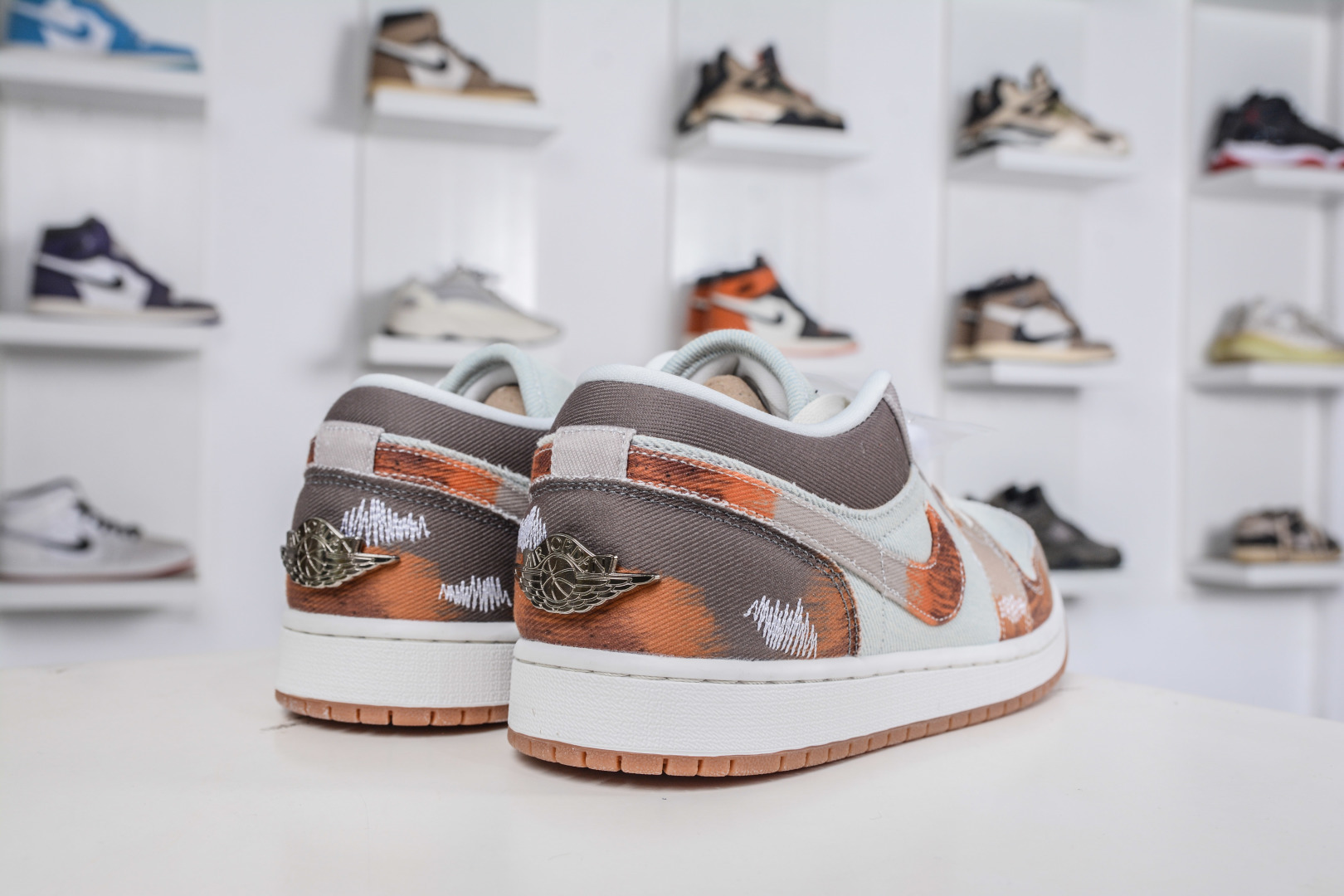 180 Air Jordan 1 Low SE ”Multi-Color Distressed” AJ1 乔1做旧复古喷墨 低帮休闲板鞋 IM6664-991