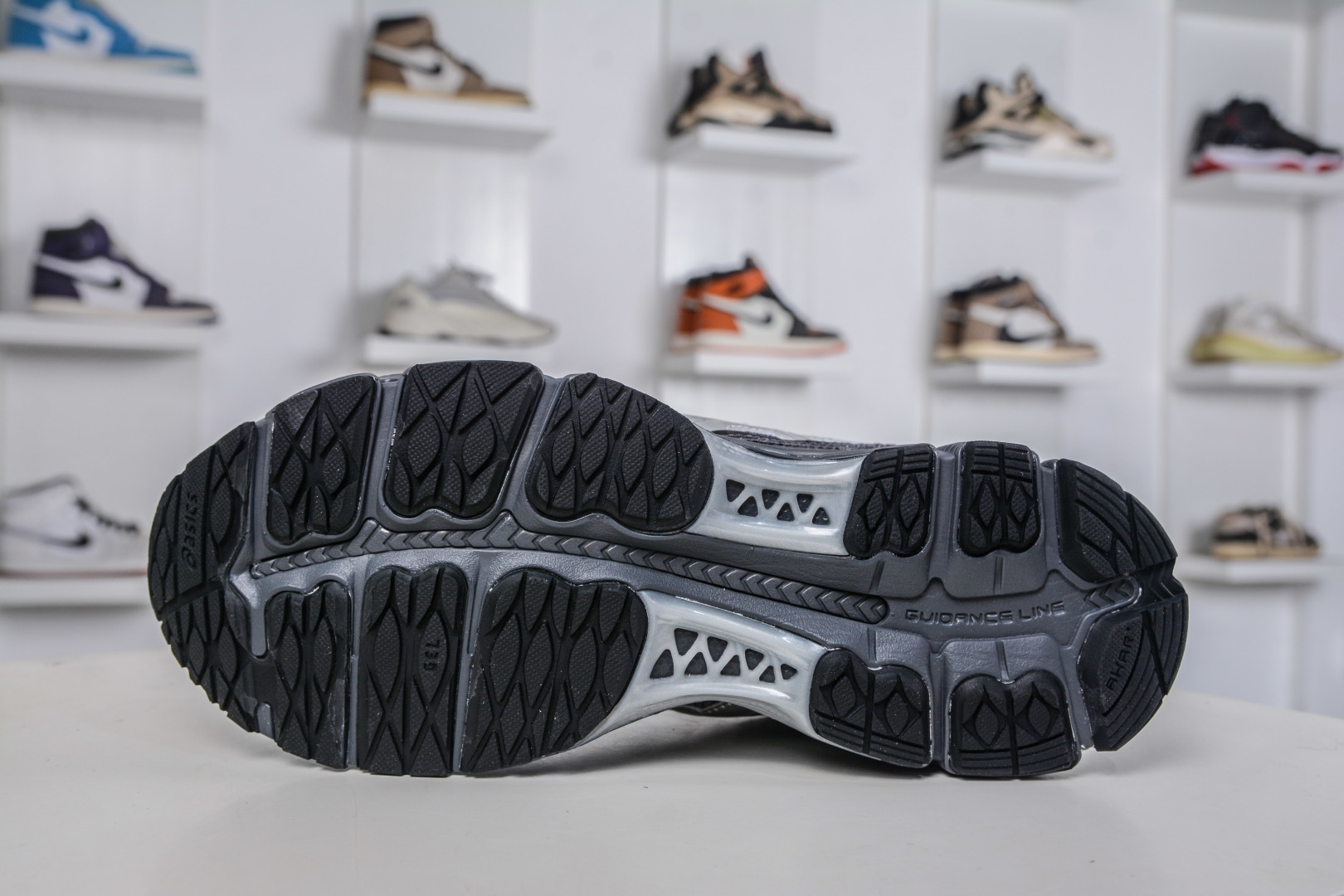 200 kith x Asics Gel-Kayano 12.1 亚瑟士联名百搭休闲运动慢跑鞋 1203A930-020