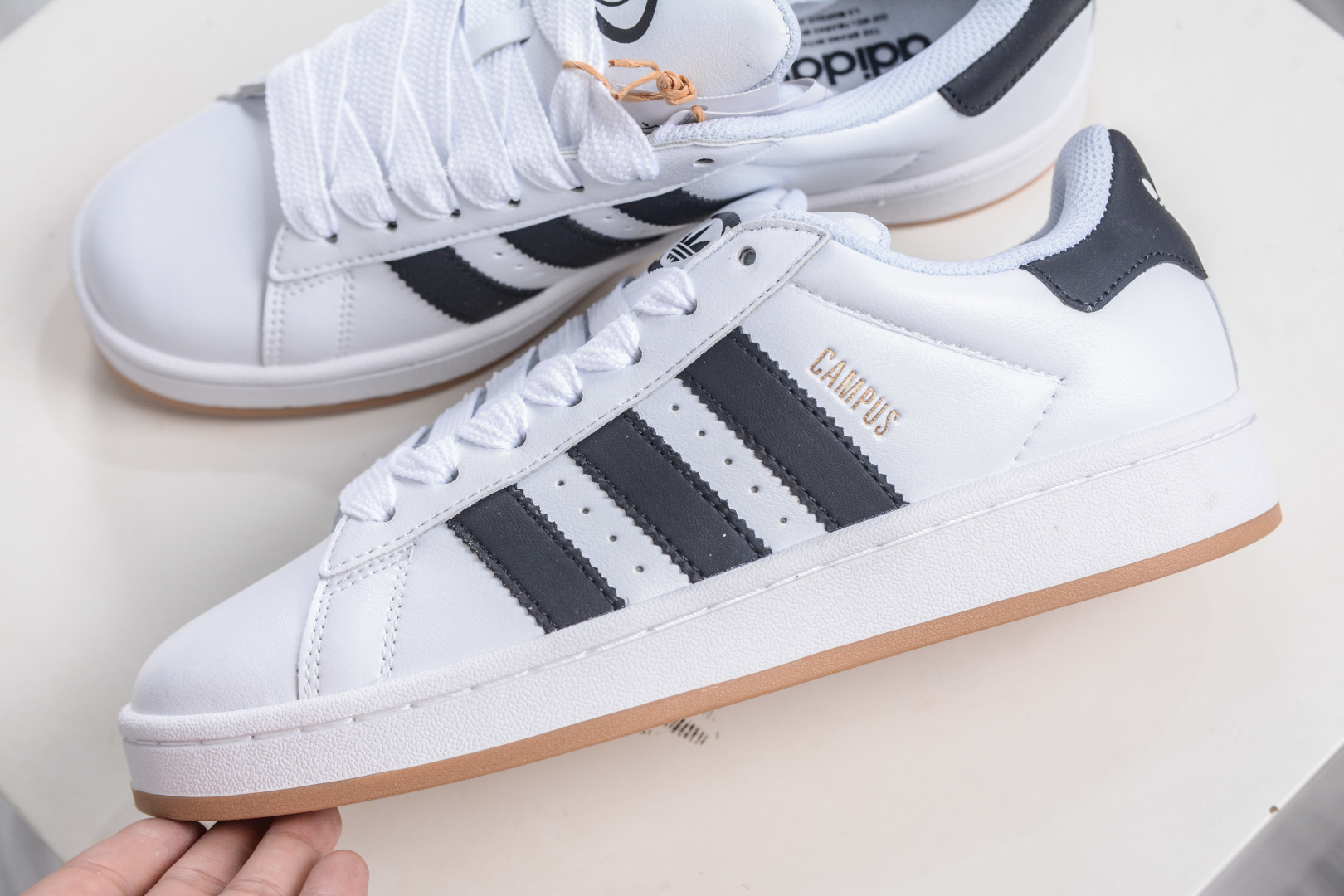 150 Adidas Originals Campus 00s 百搭单品学院系列面包风经典复古低帮百搭休闲运动板鞋 JP9998