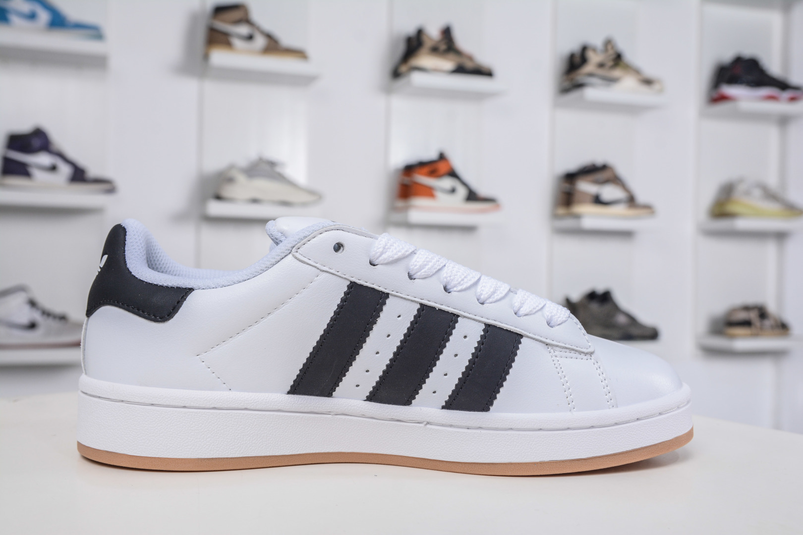 150 Adidas Originals Campus 00s 百搭单品学院系列面包风经典复古低帮百搭休闲运动板鞋 JP9998