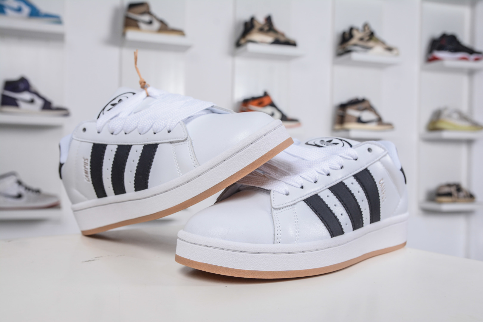 150 Adidas Originals Campus 00s 百搭单品学院系列面包风经典复古低帮百搭休闲运动板鞋 JP9998