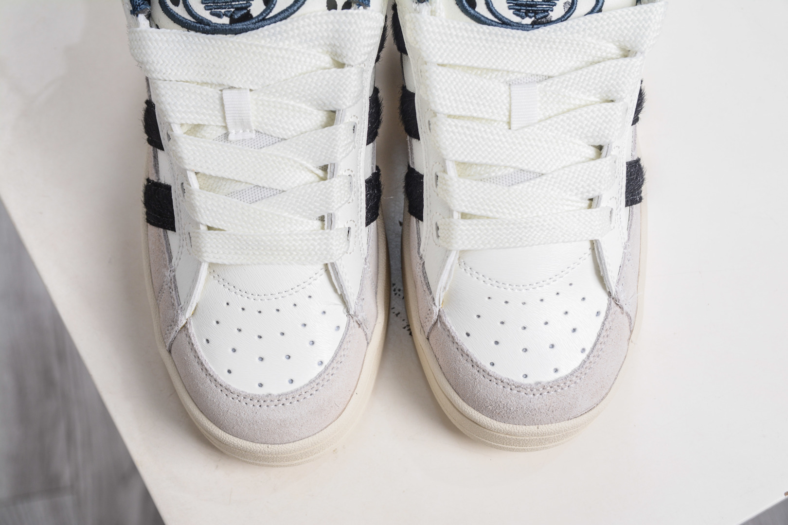 160 Adidas Originals Campus 00s 百搭单品学院系列面包风经典复古低帮百搭休闲运动板鞋 JQ8733