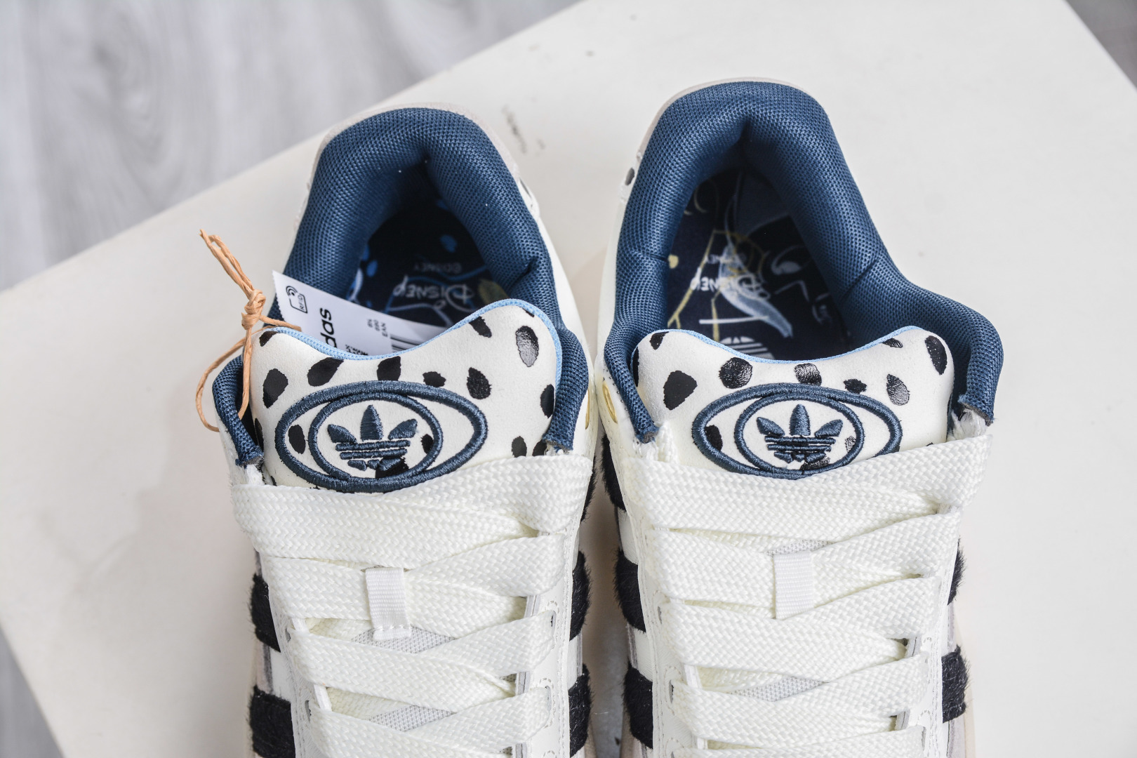 160 Adidas Originals Campus 00s 百搭单品学院系列面包风经典复古低帮百搭休闲运动板鞋 JQ8733