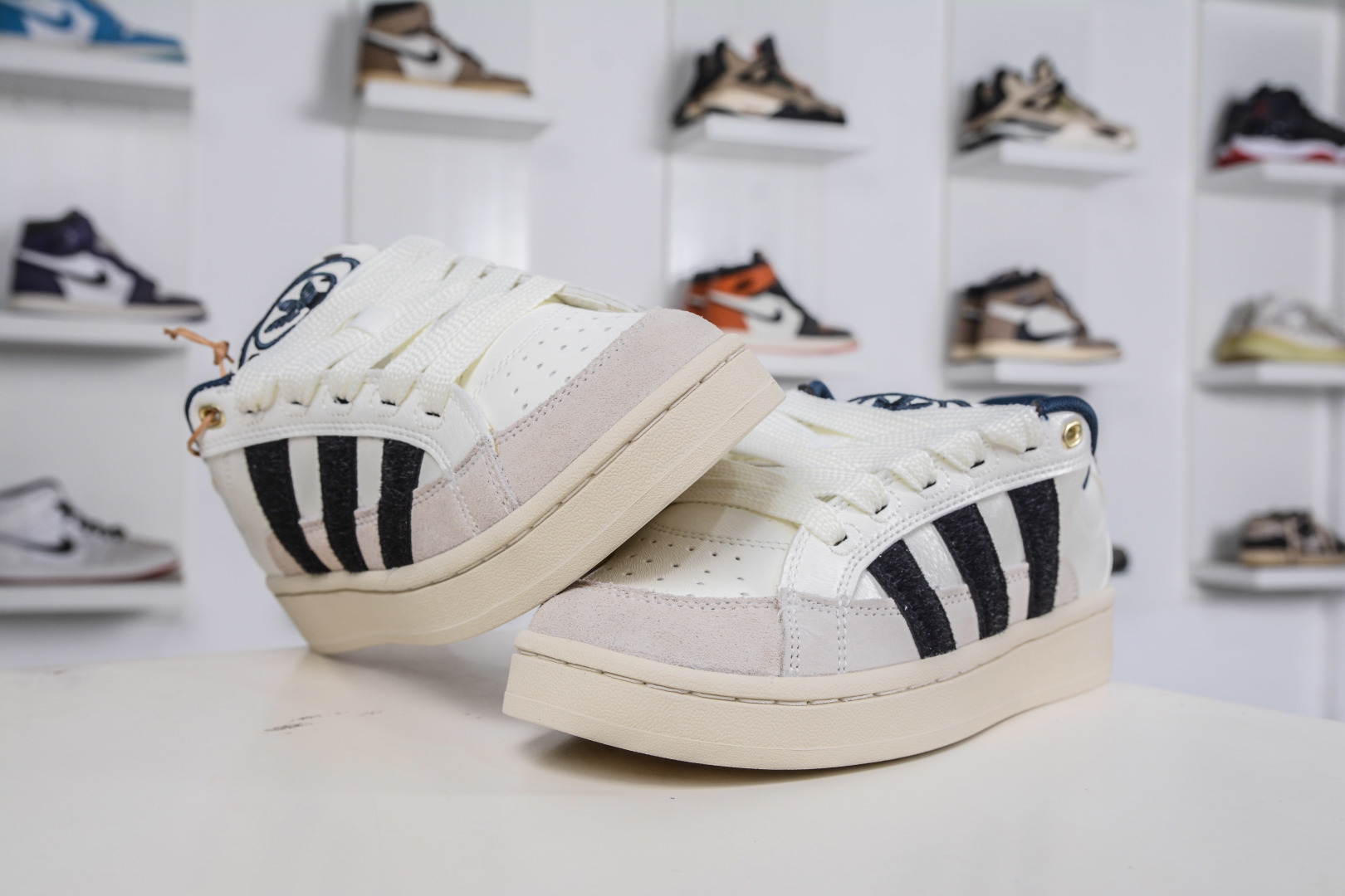 160 Adidas Originals Campus 00s 百搭单品学院系列面包风经典复古低帮百搭休闲运动板鞋 JQ8733