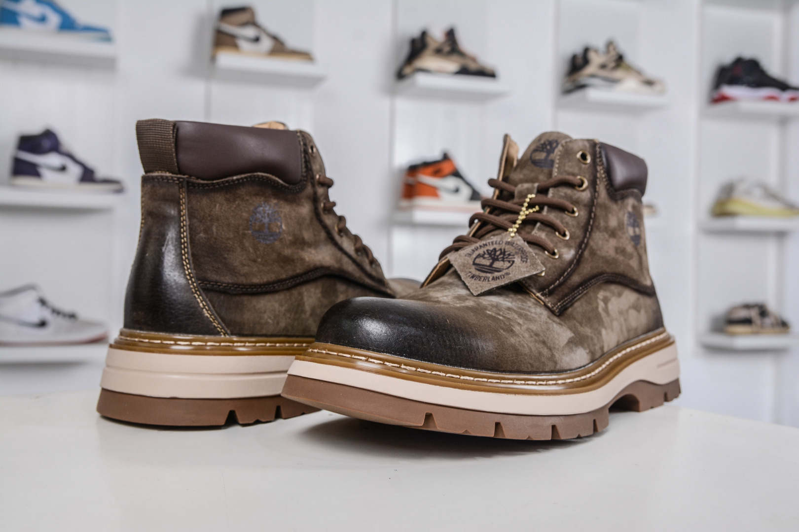 280 Timberland 添柏岚/天伯伦 户外高帮休闲大黄靴系列 TB10033 KHAKI