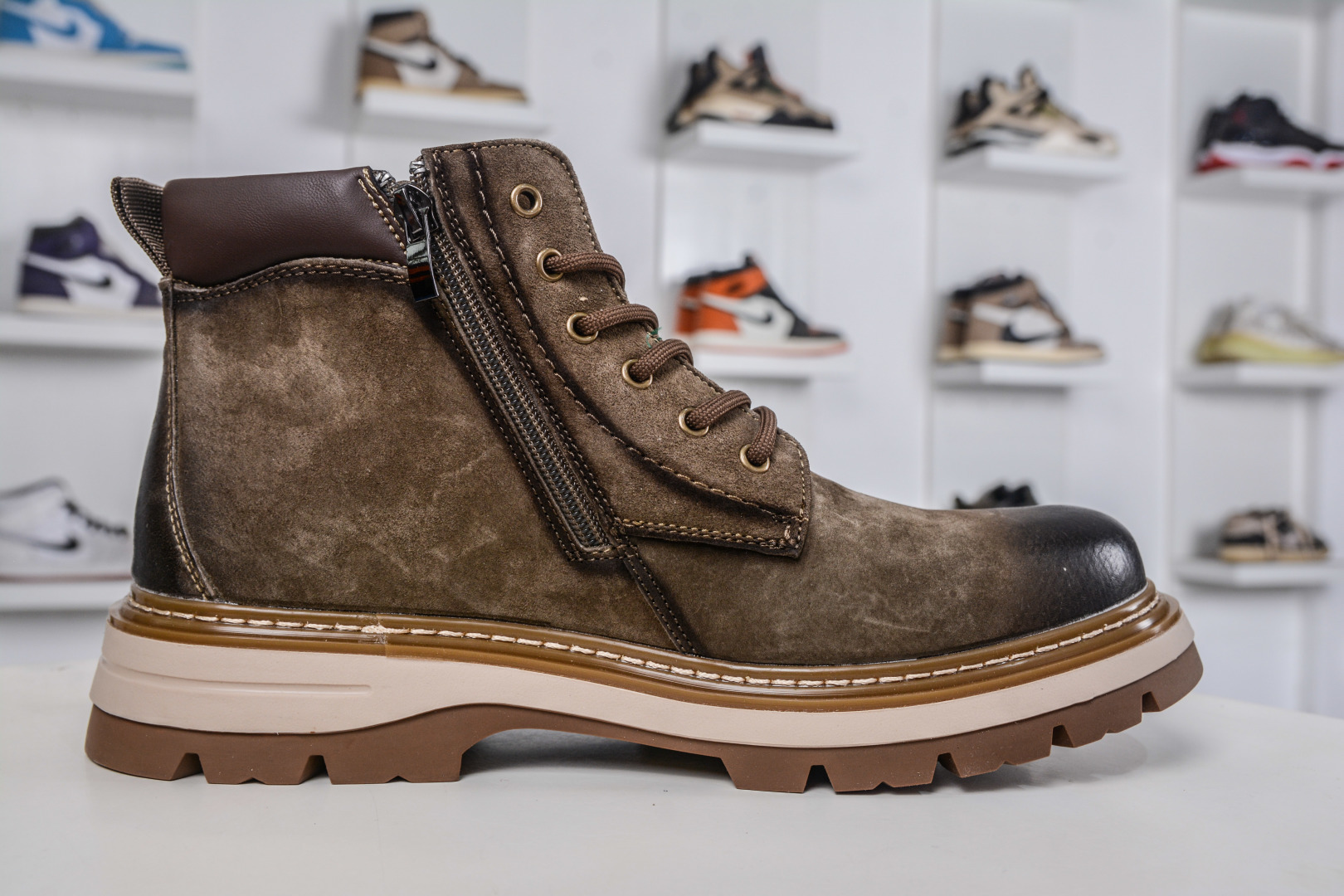 280 Timberland 添柏岚/天伯伦 户外高帮休闲大黄靴系列 TB10033 KHAKI