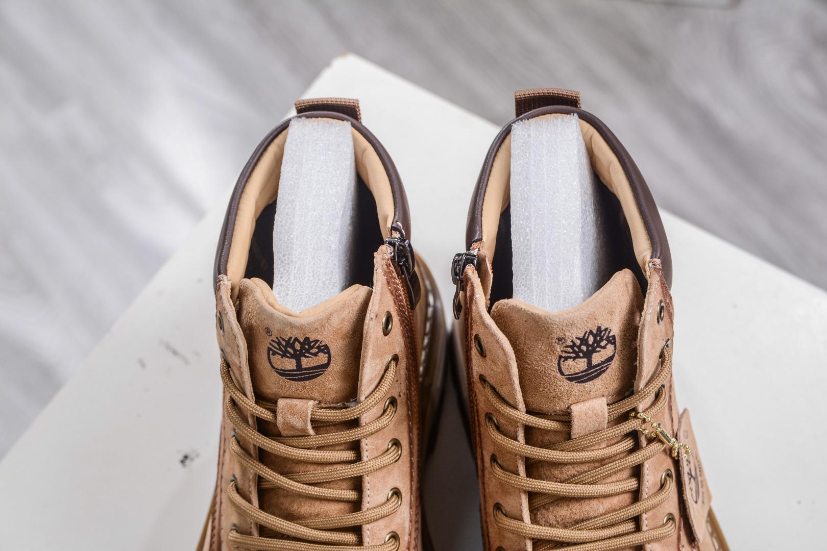 280 Timberland 添柏岚/天伯伦 户外高帮休闲大黄靴系列 TB10033 CAMEL