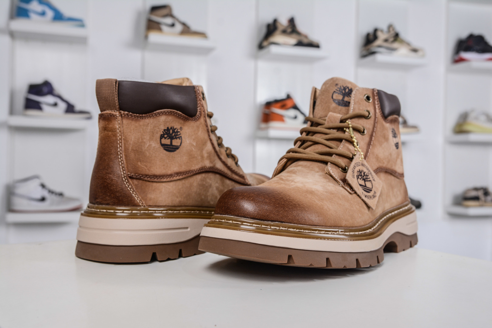 280 Timberland 添柏岚/天伯伦 户外高帮休闲大黄靴系列 TB10033 CAMEL