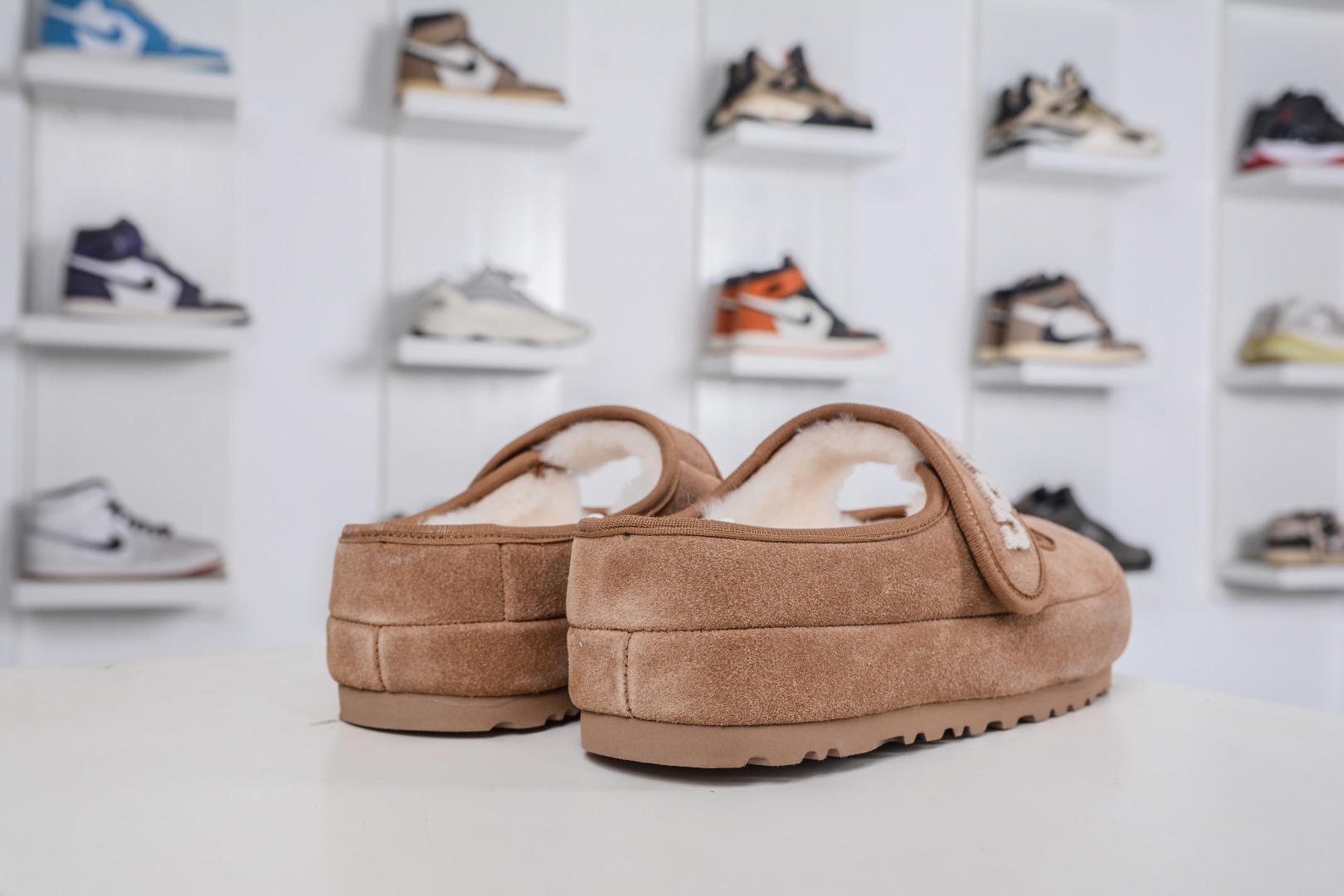 240 UGG 牙刷绣羊毛玛丽珍2.0版本 爆款回归 奶呼呼又软糯糯的冬日感 088-1-CHE